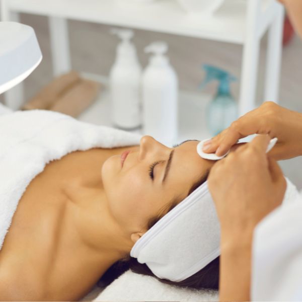 Limpieza facial personalizada en el centro de Estética y belleza en Marcelo Usera Madrid
