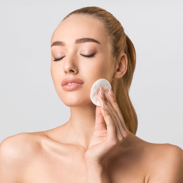 Tratamiento facial sin cirugía en el centro de estética Lucia Ojeda en Madrid